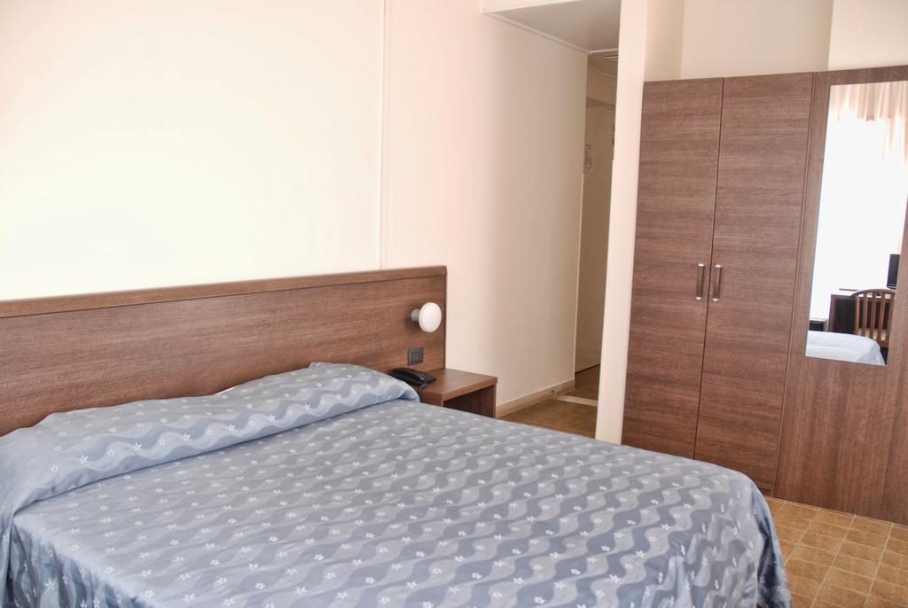 Hotel Scacciapensieri Nettuno Kültér fotó
