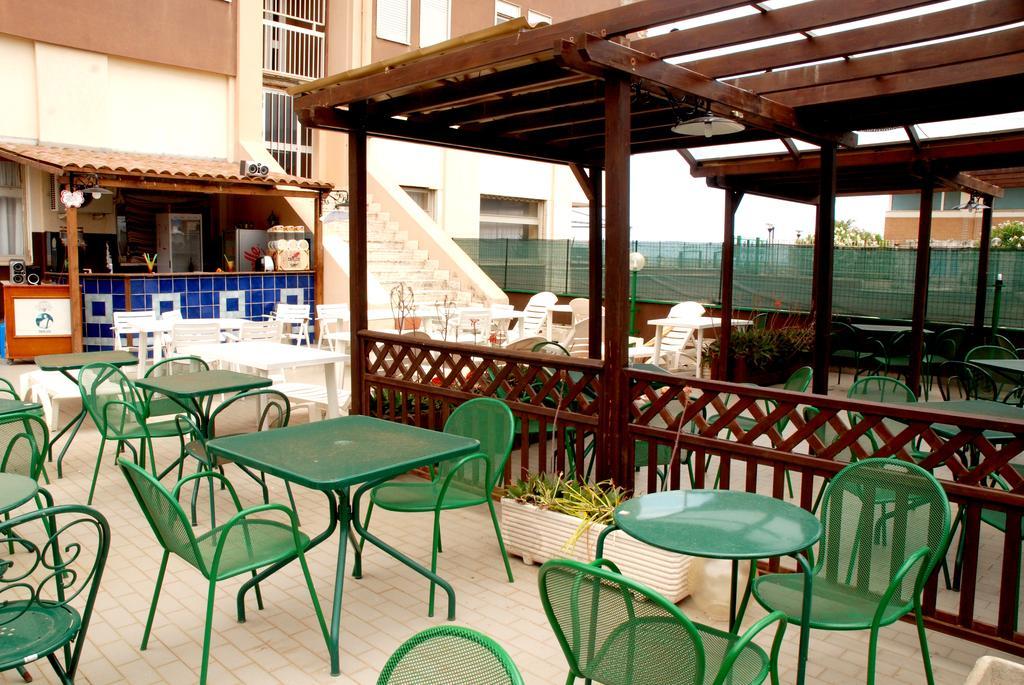 Hotel Scacciapensieri Nettuno Kültér fotó