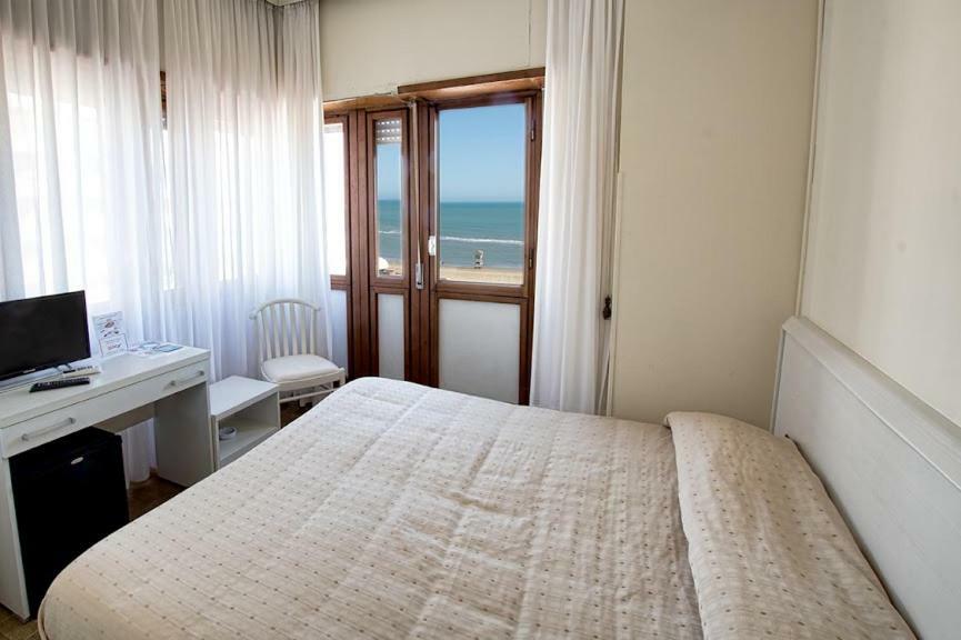 Hotel Scacciapensieri Nettuno Kültér fotó