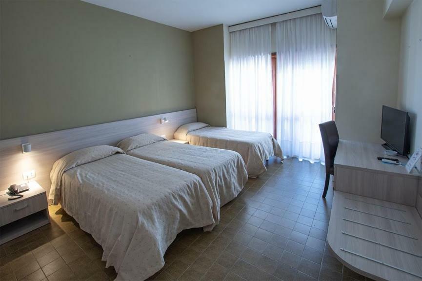 Hotel Scacciapensieri Nettuno Kültér fotó