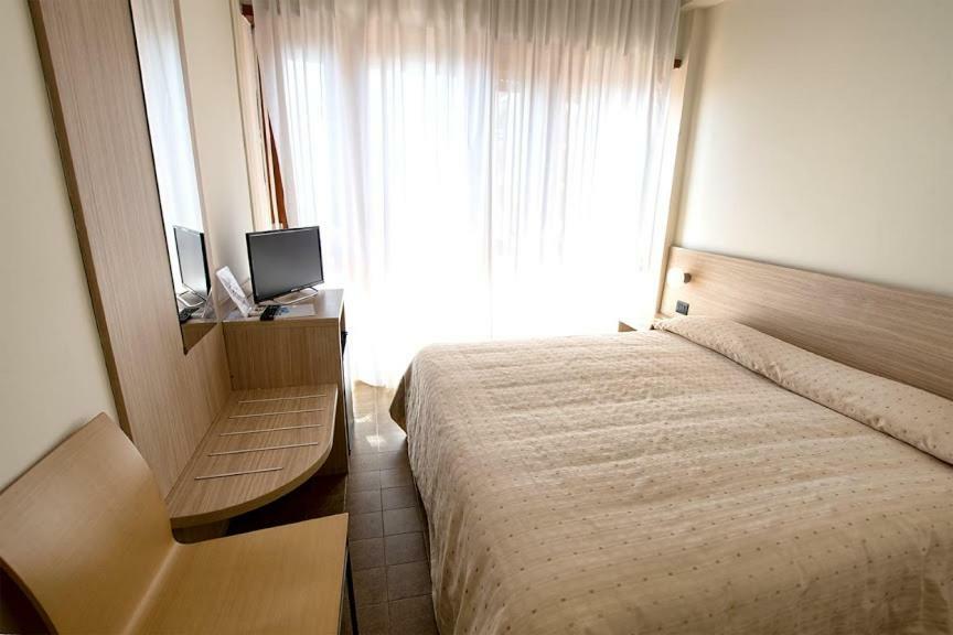 Hotel Scacciapensieri Nettuno Kültér fotó
