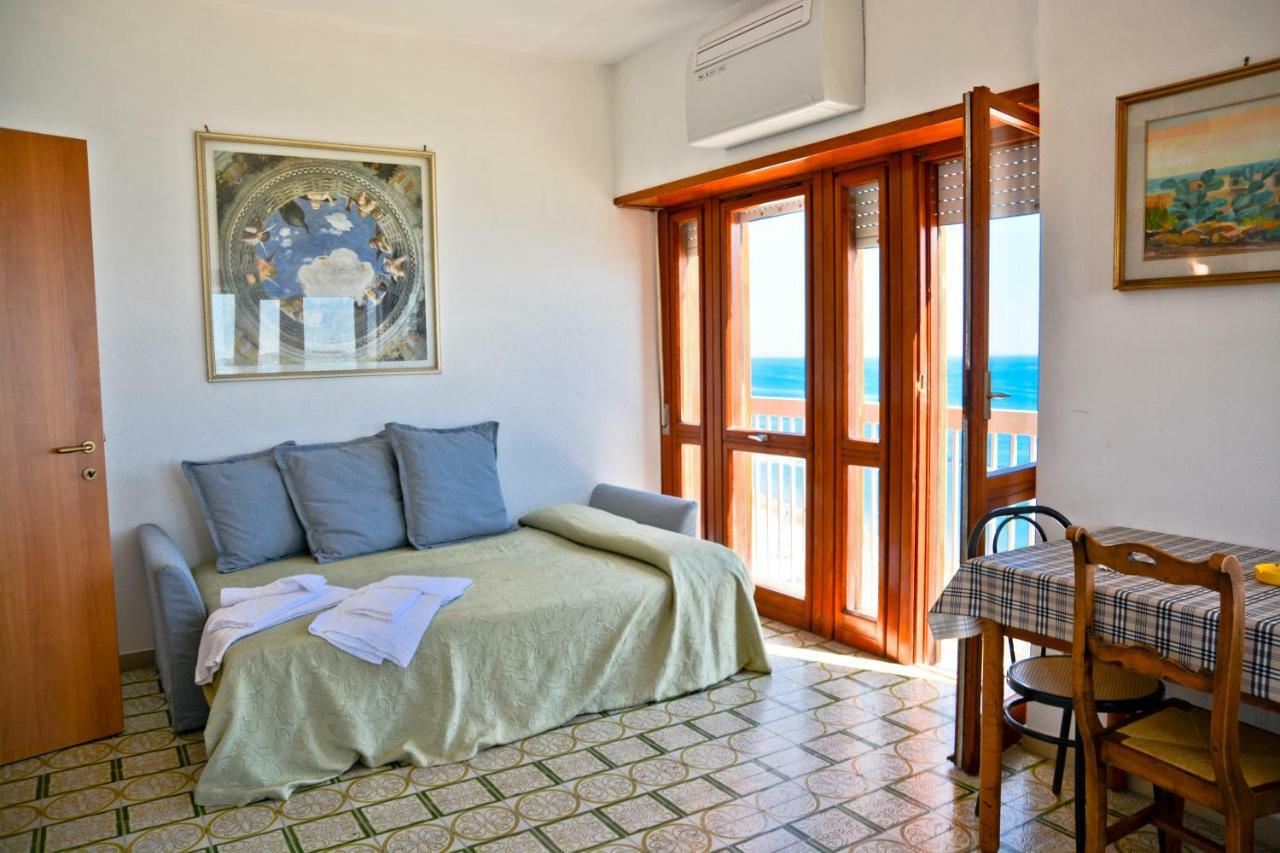 Hotel Scacciapensieri Nettuno Kültér fotó